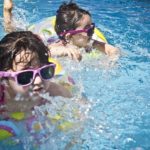 A quel âge les enfants peuvent-ils se mettre à la natation ?