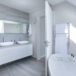 Comment optimiser l’espace dans une petite salle de bain ?