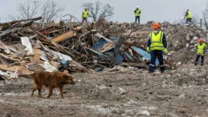 Chantier de débris résultant de la guerre en Ukraine