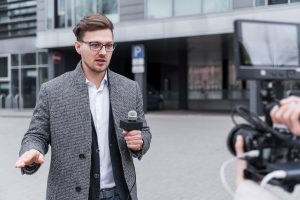 Un journaliste sur le terrain