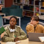 Éducation en contexte international : structurer des projets pédagogiques dans des environnements complexes